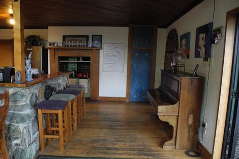 Photo of property in 12 Oxford Street, Waimate, 7924