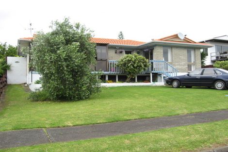 Photo of property in 93 Kiwi Esplanade, Mangere Bridge, Auckland, 2022