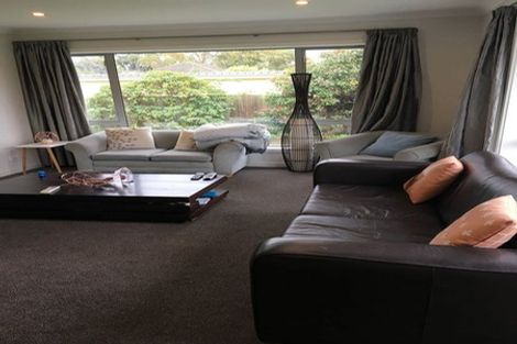 Photo of property in 8 Renfrew Street, Upper Riccarton, Christchurch, 8041