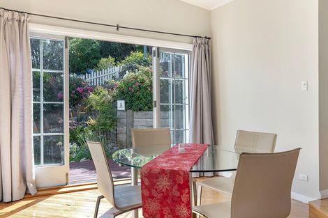 Photo of property in 19 Milton Terrace, Picton, 7220