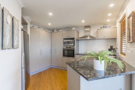 Photo of property in 31/4u Seaview Road, Paraparaumu Beach, Paraparaumu, 5032