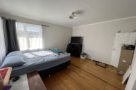 Photo of property in 15 Addington Avenue, Manurewa, Auckland, 2102