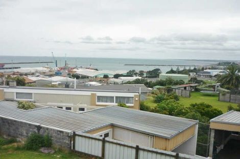 Photo of property in 16 Findlay Street, Moturoa, New Plymouth, 4310