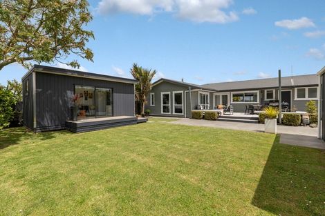Photo of property in 98 Cartwright Road, Onerahi, Whangarei, 0110
