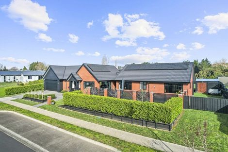 Photo of property in 21 Jarrett Terrace, Leamington, Cambridge, 3432