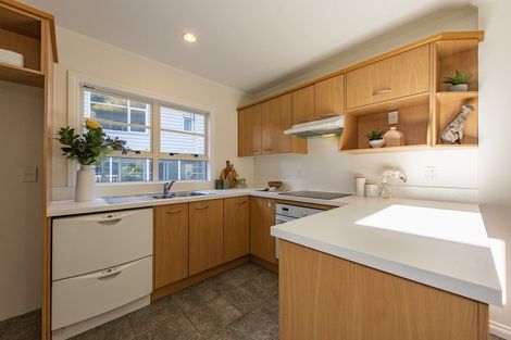 Photo of property in 12e Glenmore Street, Thorndon, Wellington, 6011