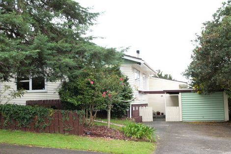 Photo of property in 40 Judkins Crescent, Cockle Bay, Auckland, 2014