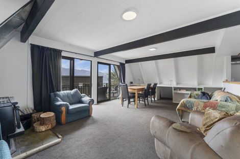 Photo of property in 40 Avalon Crescent, Fernhill, Queenstown, 9300