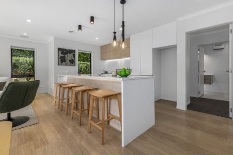 Photo of property in 38 Mooring Close, Whitby, Porirua, 5024