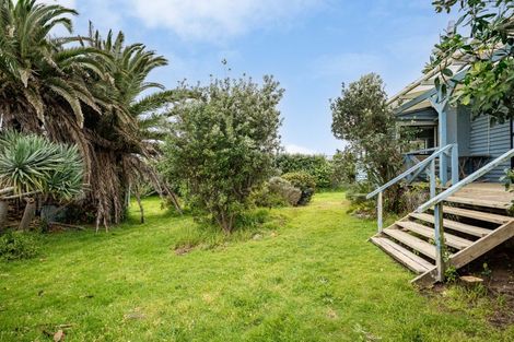 Photo of property in 8-10 Kelly Street, Baylys Beach, Dargaville, 0377