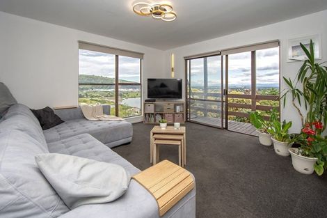 Photo of property in 10 Osmond Lane, Mount Pleasant, Christchurch, 8081