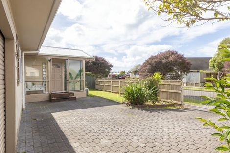 Photo of property in 9 Hilton Grove, Kelvin Grove, Palmerston North, 4414