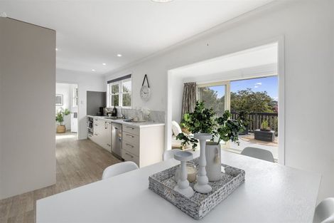 Photo of property in 28 Woodford Avenue, Brookfield, Tauranga, 3110