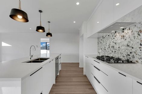 Photo of property in 2 Viv Green Place, Pokeno, 2402