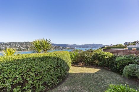 Photo of property in 115 Akaroa Drive, Maupuia, Wellington, 6022