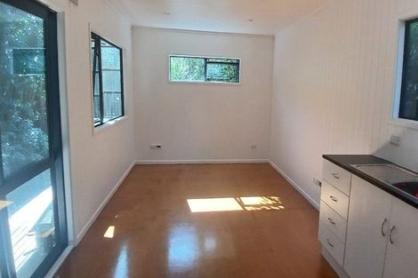 Photo of property in 13 Killarney Avenue, Torbay, Auckland, 0630