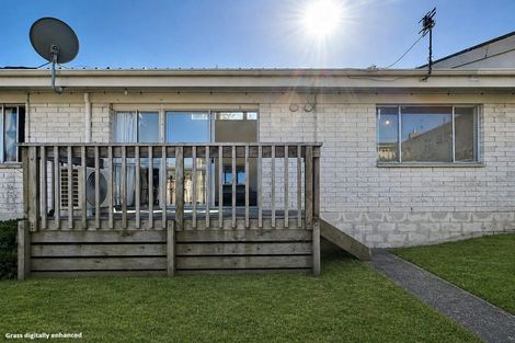 Photo of property in 2/33 Grassways Avenue, Pakuranga, Auckland, 2010