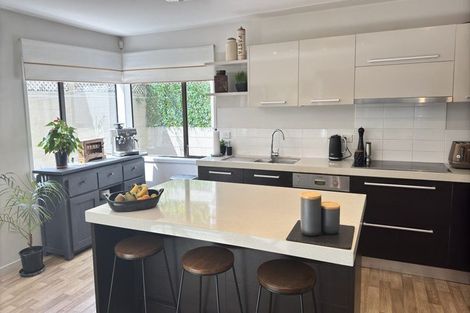 Photo of property in 9 Porritt Avenue, Chatswood, Auckland, 0626