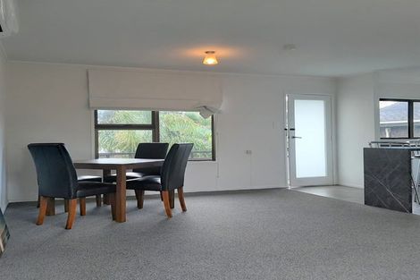 Photo of property in 2/59 Norwood Road, Bayswater, Auckland, 0622