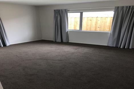 Photo of property in 17 Broadway Parade, Rolleston, 7615