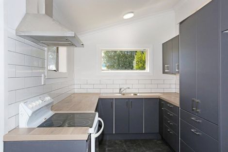 Photo of property in 1 Cadman Street, Dannevirke, 4930