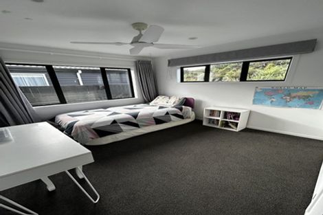 Photo of property in 33 Makete Crescent, Hobsonville, Auckland, 0618