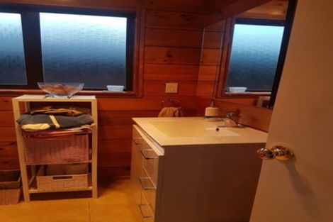 Photo of property in 6 Gardone Terrace, Conifer Grove, Takanini, 2112