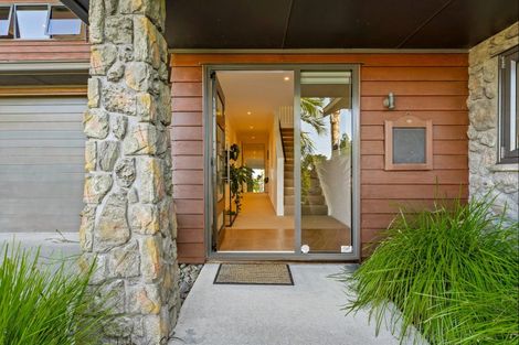 Photo of property in 2 Wonderview Road, Leigh, 0985