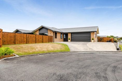 Photo of property in 12 Nikau Place, Hawera, 4610