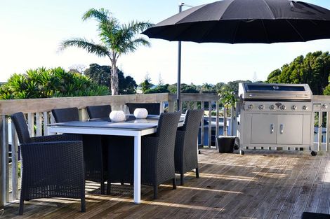 Photo of property in 30 Reo Crescent, Waihi Beach, 3611