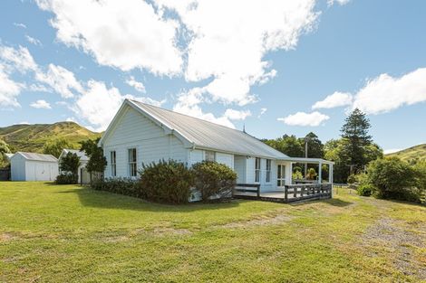 Photo of property in 2 Paua Place, Aramoana, Omakere, 4271