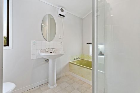 Photo of property in 57 Taunton Terrace, Blockhouse Bay, Auckland, 0600