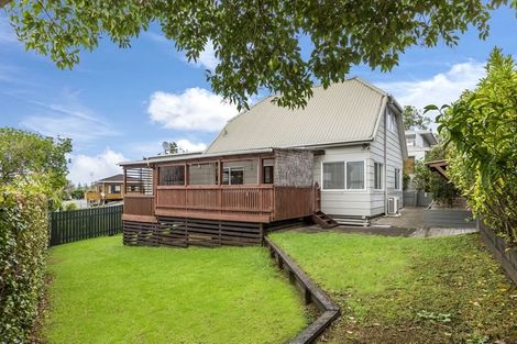 Photo of property in 1/15 Kennedy Avenue, Forrest Hill, Auckland, 0620
