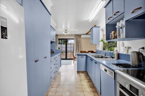 Photo of property in 17 Weld Street, Normanby, Hawera, 4614