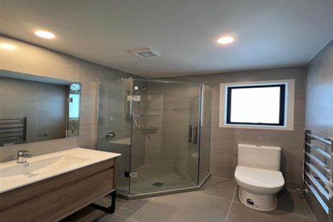 Photo of property in 1 Aramata Road, Papakura, 2110