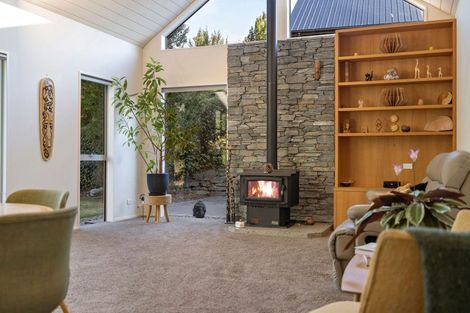 Photo of property in 51 Mathias Terrace, Arthurs Point, Queenstown, 9371