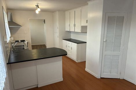 Photo of property in 14 Helena Street, Massey, Auckland, 0614