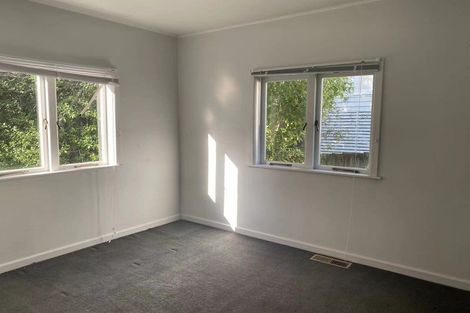 Photo of property in 1 Savoy Road, Glen Eden, Auckland, 0602