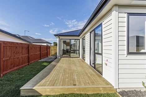 Photo of property in 63 Nobilo Road, Kumeu, 0810