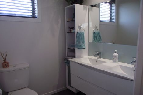 Photo of property in 30 Reo Crescent, Waihi Beach, 3611