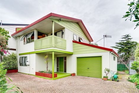 Photo of property in 2/150 Charles Street, Westshore, Napier, 4110