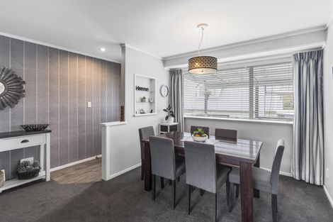 Photo of property in 61 Robbies Road, Shelly Park, Auckland, 2014