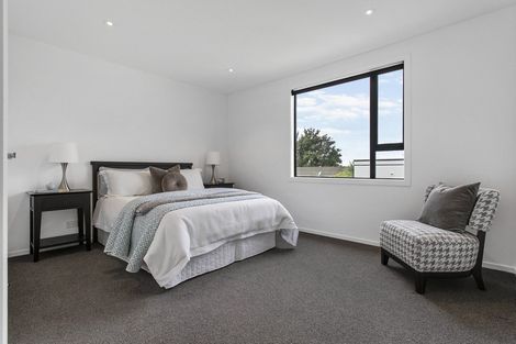 Photo of property in 37b Tawhiri Road, One Tree Hill, Auckland, 1061