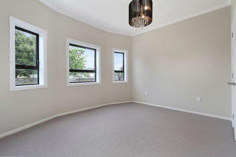 Photo of property in 201 Captain Springs Road, Onehunga, Auckland, 1061