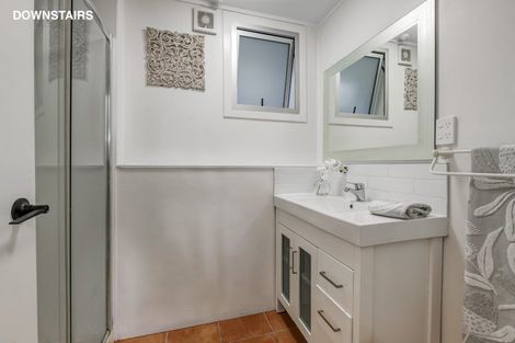 Photo of property in 10a Felicity Place, Unsworth Heights, Auckland, 0632