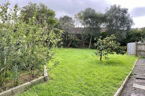 Photo of property in 2/15 Hamlin Road, Mount Wellington, Auckland, 1060