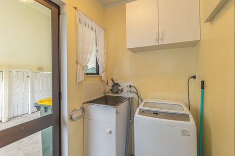 Photo of property in 218 Hokio Beach Road, Levin, 5571