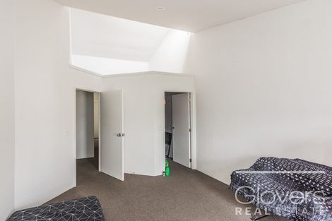 Photo of property in 10 Captain Scott Road, Glen Eden, Auckland, 0602