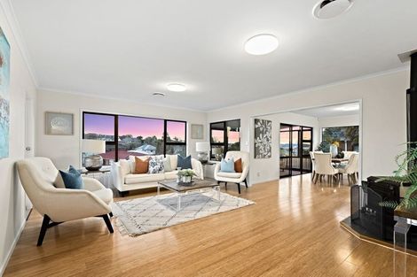 Photo of property in 27 Marina View Drive, West Harbour, Auckland, 0618