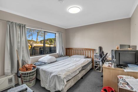 Photo of property in 32 Dahlstrom Grove, Kelvin Grove, Palmerston North, 4414